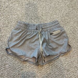 Light grey Vuori shorts